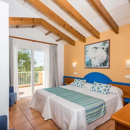 Villas Amarillas * Cala Blanca (Menorca)